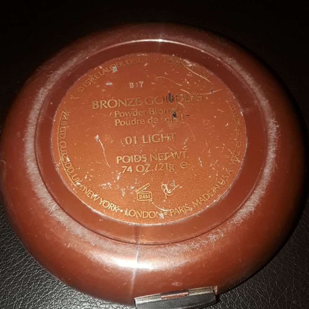 Estee Lauder - Picture 3 of 3